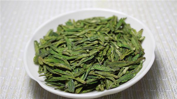 龙井茶属于绿茶吗（铁观音茶属于绿茶吗）